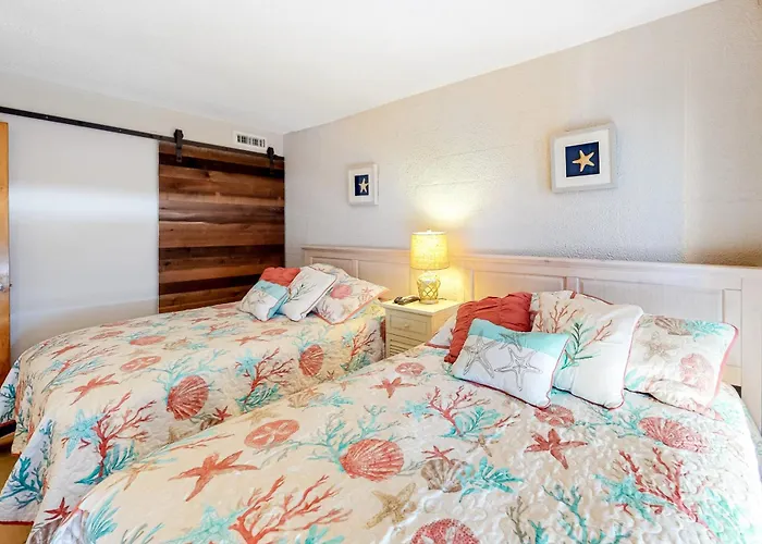 Polynesian Apartment *